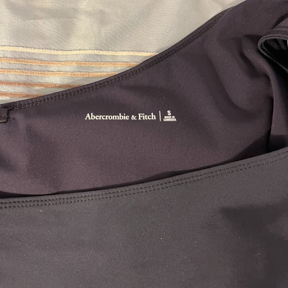 NWT Abercrombie & Fitch One-Shoulder Traveler Dress - S - Picture 13 of 13